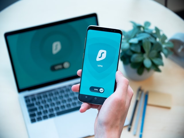  آیا می توانم از VPN در دستگاه تلفن همراه خود استفاده کنم؟